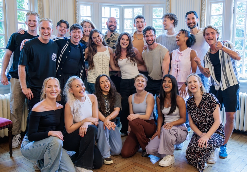 mamma mia cast 2024-25