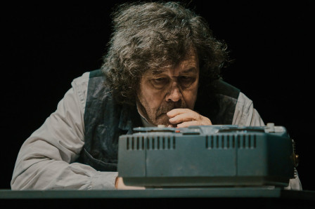 Review: KRAPP’S LAST TAPE at Barbican