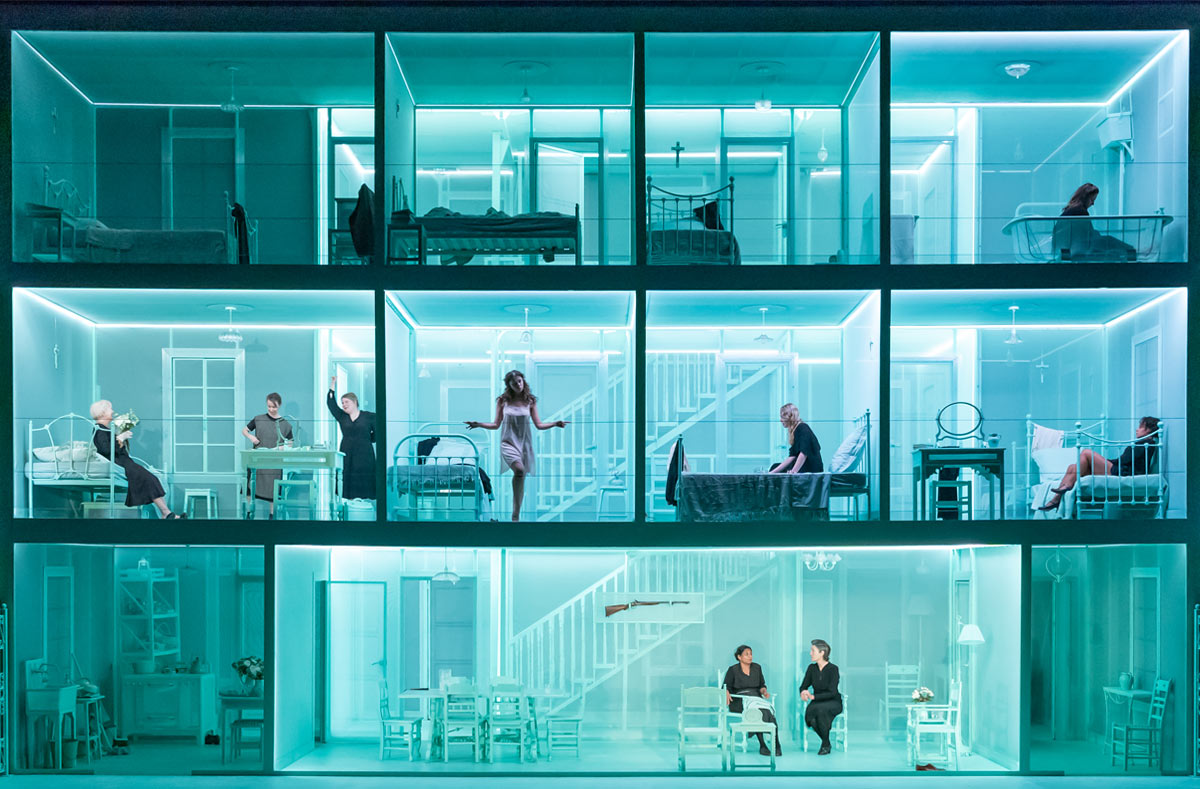 The House of Bernarda Alba company at the National Theatre (c) Marc Brenner