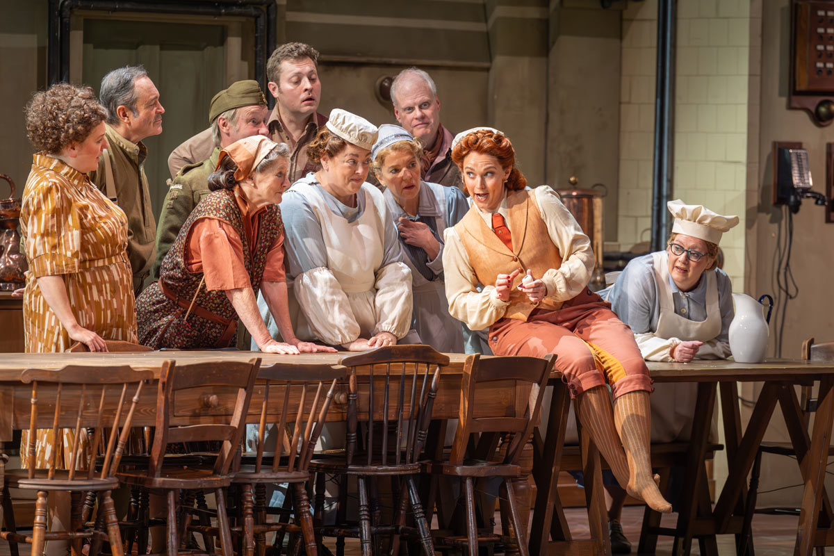 Review: ELIXIR OF LOVE at London Coliseum - Theatre News and Reviews