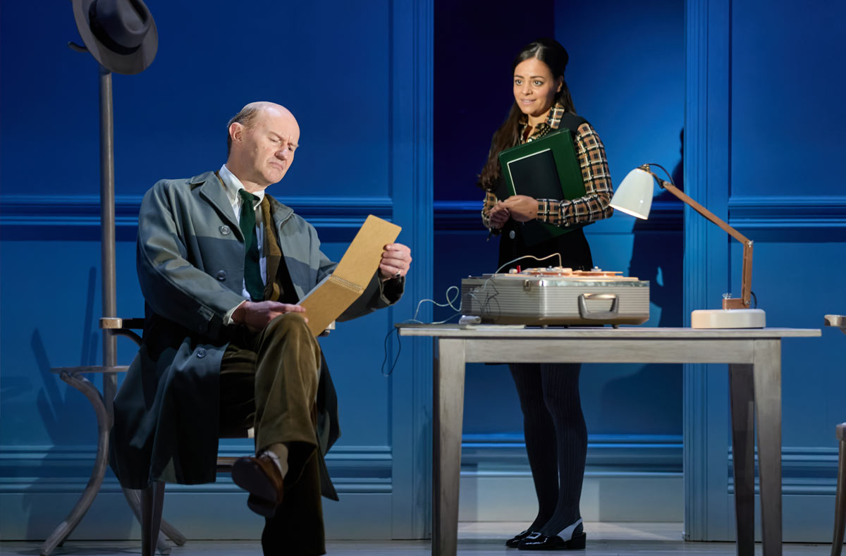 Review: THE MOTIVE AND THE CUE at National Theatre, Lyttelton - Theatre